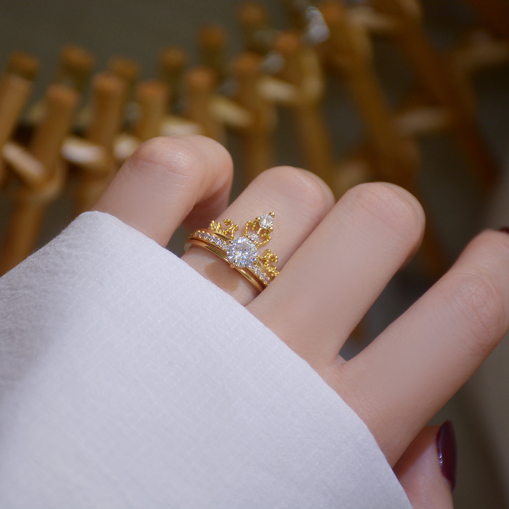 HALO™ — Anillo Minimalista con Zirconia