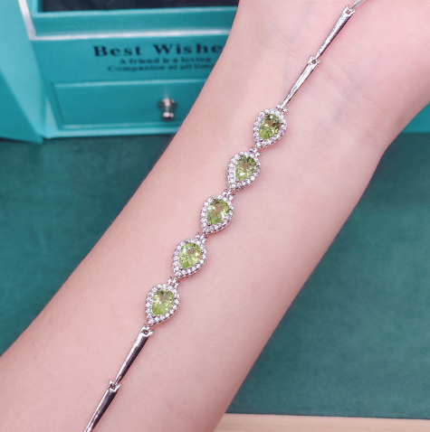 VERDÉA™ — Pulsera de Cristal Natural Olivino